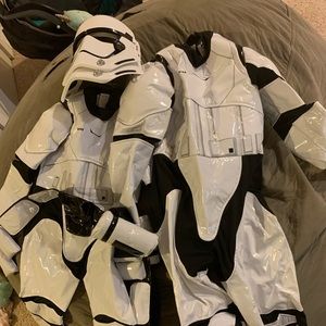 Disney storm trooper costume size 7/8